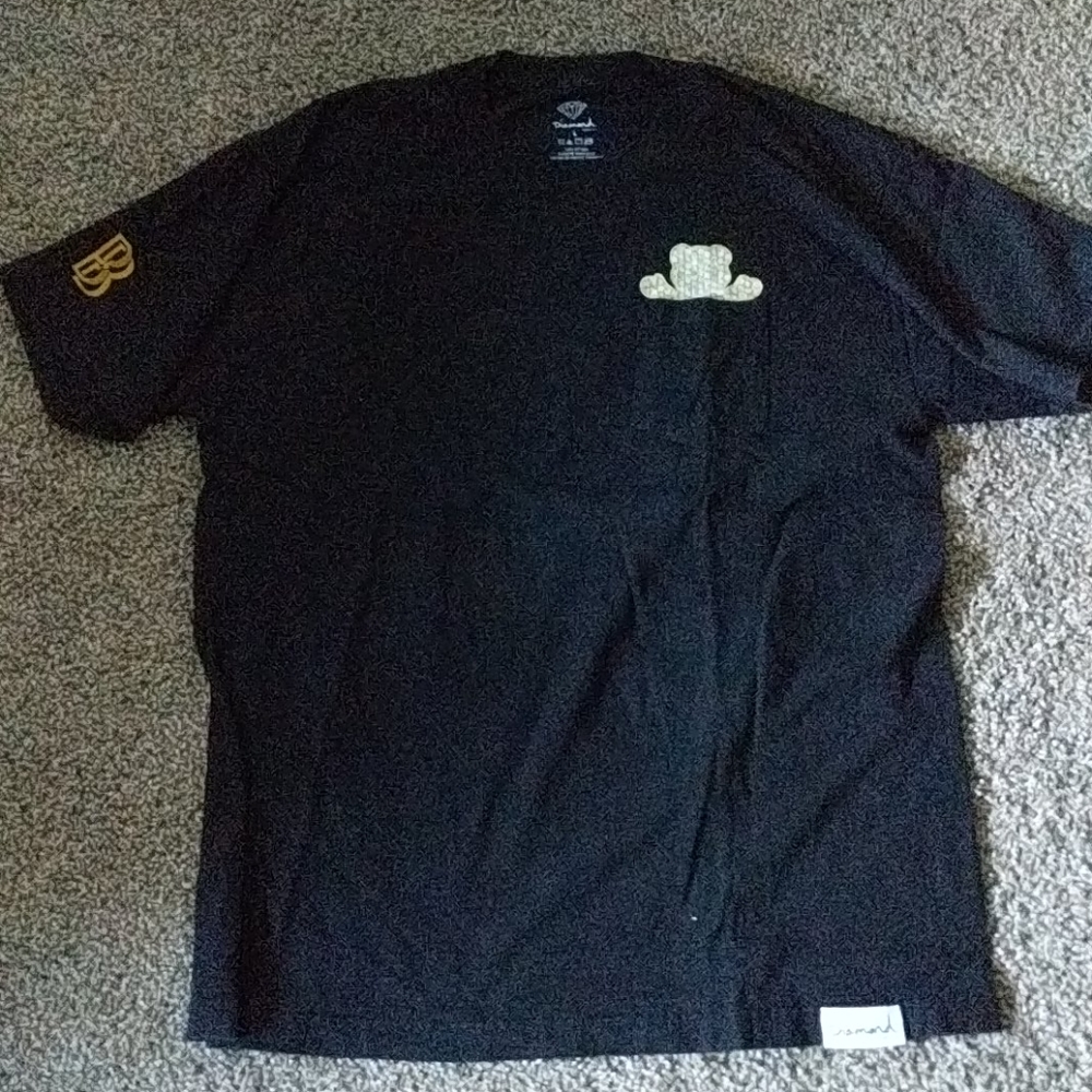 Black and white diamond supply code t-shirt
